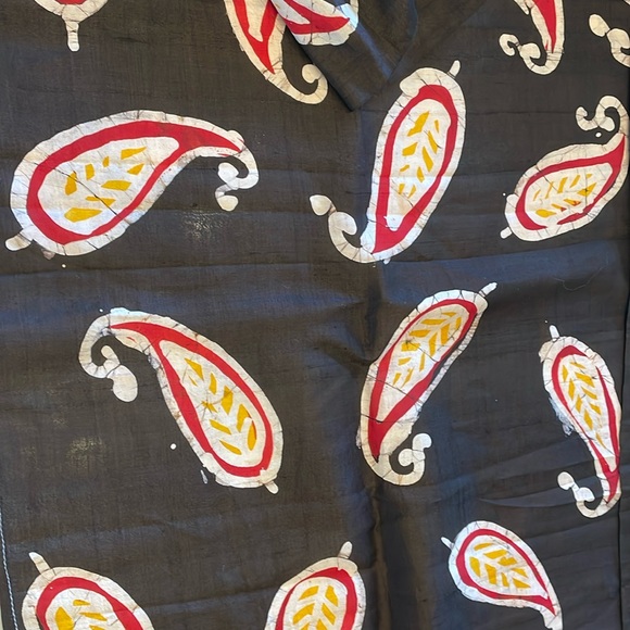 Handmade batik scarf - Picture 2 of 3